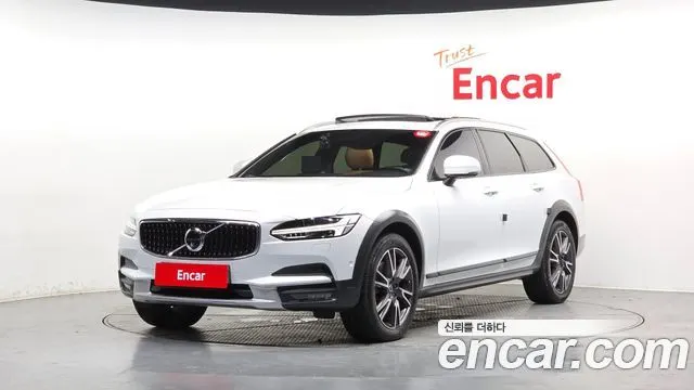 VOLVO V90 CROSS COUNTRY 2017