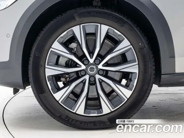 VOLVO V90 CROSS COUNTRY 2023 — 68 825 км, серебристо-серый, Корея — под ключ — фото 6