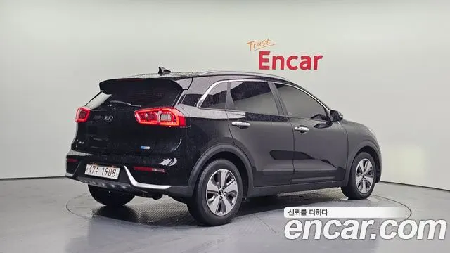 KIA NIRO 2019 — 143 311 км, чёрный, Корея — под ключ — фото 2