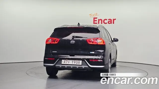 KIA NIRO 2019 — 143 311 км, чёрный, Корея — под ключ — фото 4