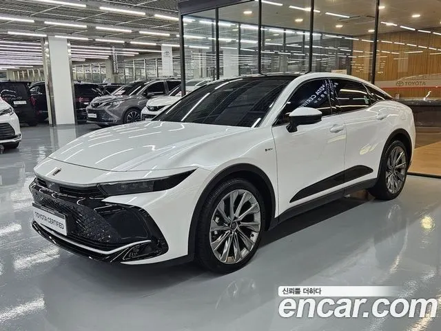 TOYOTA CROWN CROSSOVER 2025
