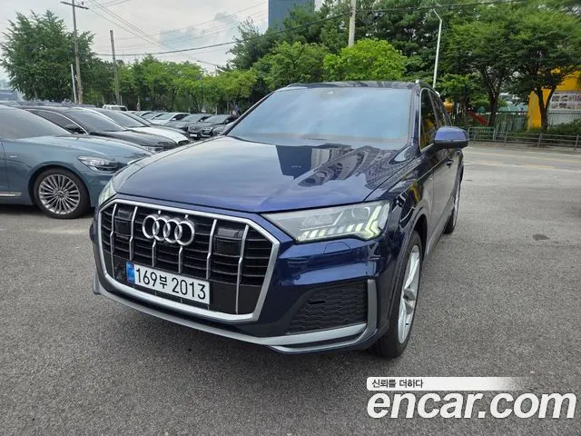 AUDI Q7 4M 2023