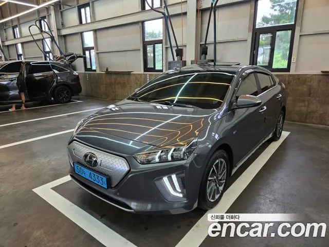 HYUNDAI IONIQ ELECTRIC 2020 — 109 000 км, серый, Корея — под ключ — фото 1
