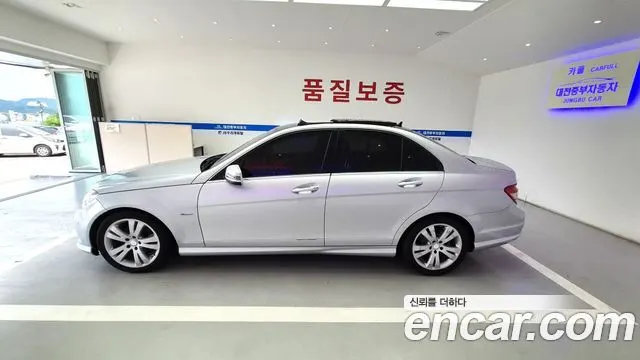 MERCEDES-BENZ C-CLASS W204 2011 — 124 000 км, серебристый, Корея — под ключ — фото 4