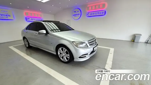 MERCEDES-BENZ C-CLASS W204 2011 — 124 000 км, серебристый, Корея — под ключ — фото 9
