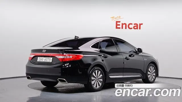 HYUNDAI GRANDEUR HYBRID HG 2016