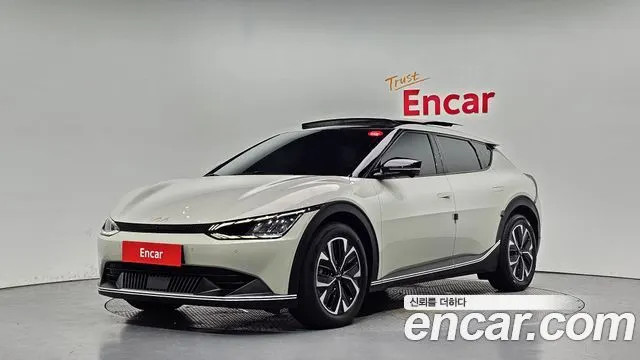 KIA EV6 2022 — 126 355 км, белый-перламутр, Корея — под ключ — фото 1