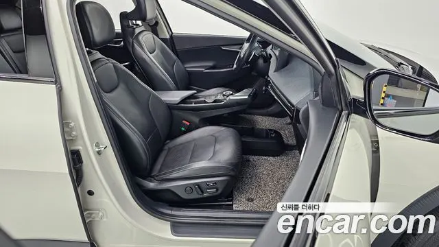 KIA EV6 2022 — 126 355 км, белый-перламутр, Корея — под ключ — фото 10