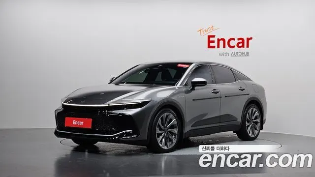 TOYOTA CROWN CROSSOVER 2025