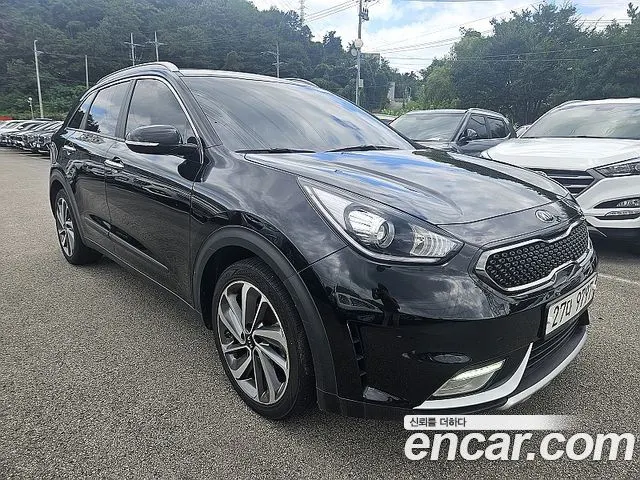 KIA NIRO 2018 — 174 700 км, чёрный, Корея — под ключ — фото 3
