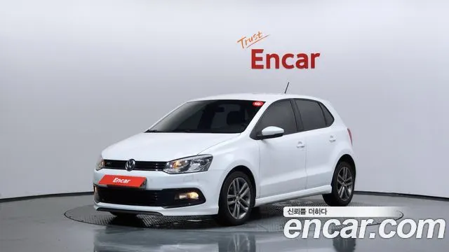 VOLKSWAGEN POLO 2016