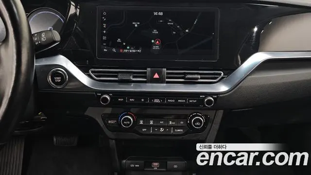 KIA NIRO PLUS 2023 — 147 784 км, белый, Корея — под ключ — фото 12