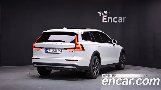 VOLVO V60 CROSS COUNTRY — из Кореи под ключ