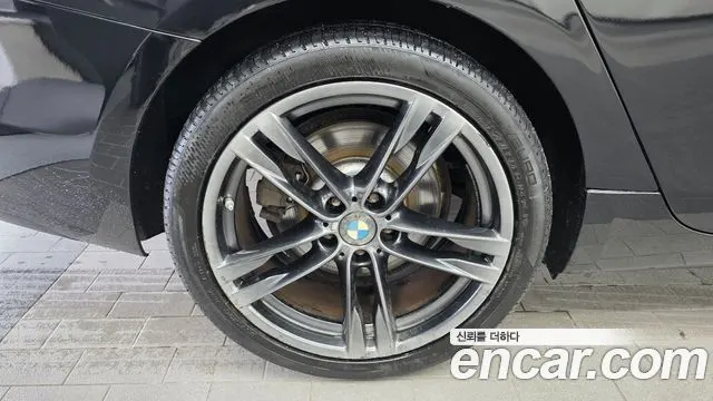 BMW 5 SERIES GT 2016 — 197 188 км, чёрный, Корея — под ключ — фото 5