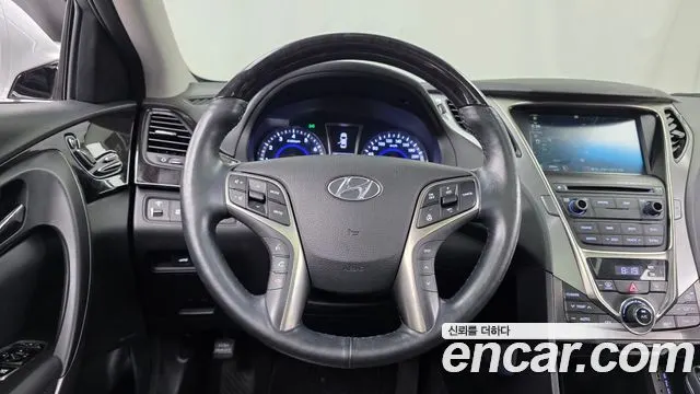 HYUNDAI GRANDEUR 2014 — 38 163 км, белый, Корея — под ключ — фото 12