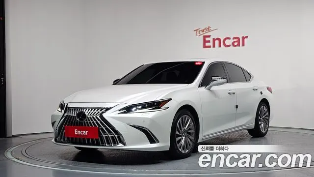 LEXUS ES300H 2026