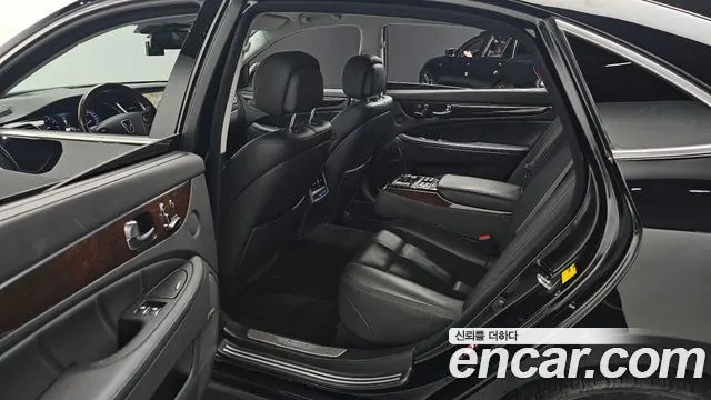 HYUNDAI EQUUS 2015 — 145 796 км, чёрный, Корея — под ключ — фото 12