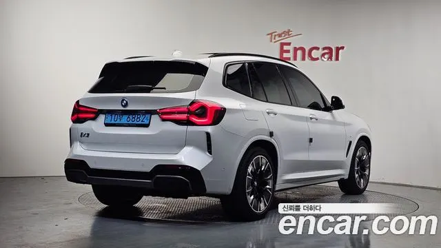 BMW IX3 2024