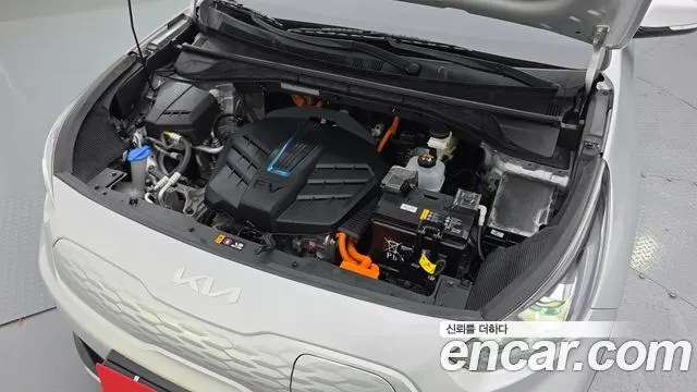 KIA NIRO PLUS 2023 — 128 374 км, серебристый, Корея — под ключ — фото 6