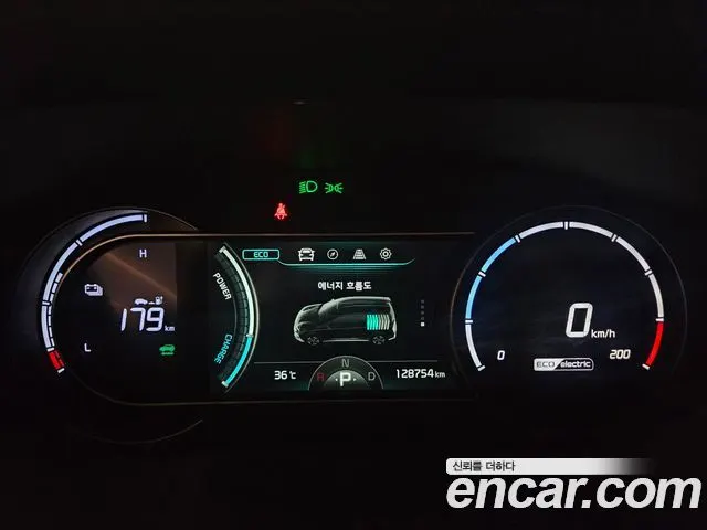 KIA NIRO PLUS 2023 — 128 374 км, серебристый, Корея — под ключ — фото 8