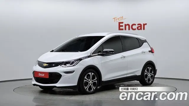 CHEVROLET BOLT 2019 — 117 873 км, белый, Корея — под ключ — фото 1