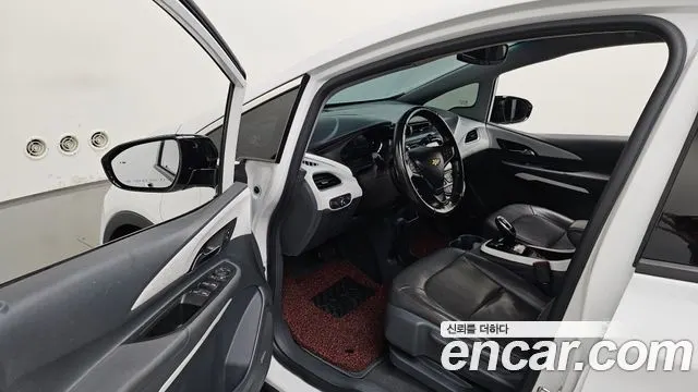 CHEVROLET BOLT 2019 — 117 873 км, белый, Корея — под ключ — фото 10
