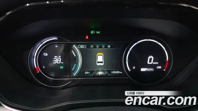 KIA NIRO PLUS 2023 — 105 325 км, белый, Корея — под ключ — фото 8