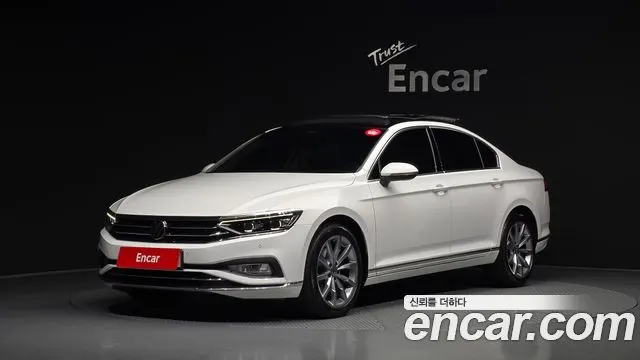 VOLKSWAGEN PASSAT B8 2022