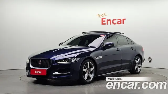 JAGUAR XE 2016 — 132 360 км, синий, Корея — под ключ — фото 1