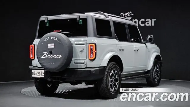FORD BRONCO 2023 — 30 181 км, светло-серебристый, Корея — под ключ — фото 2