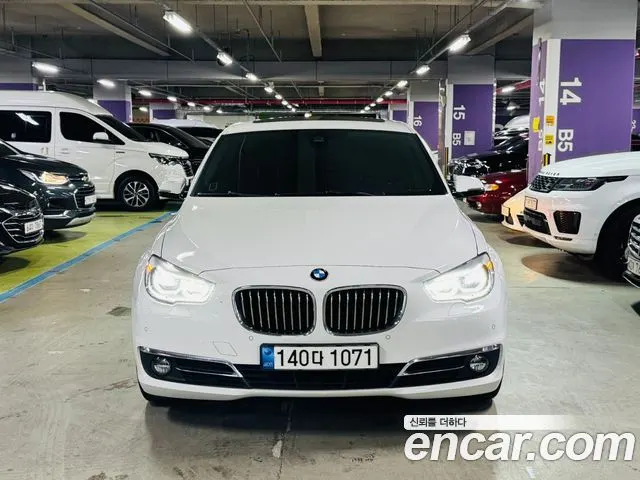 BMW 5 SERIES GT 2016 — 155 764 км, белый, Корея — под ключ — фото 1