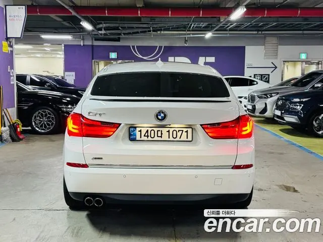 BMW 5 SERIES GT 2016 — 155 764 км, белый, Корея — под ключ — фото 2