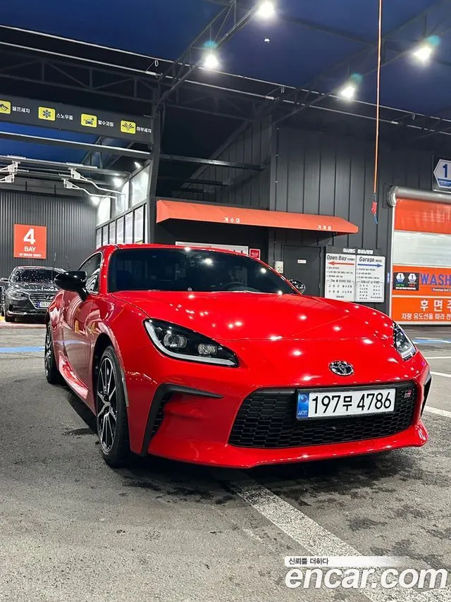 TOYOTA GR86 2025