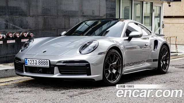 PORSCHE 911 2025