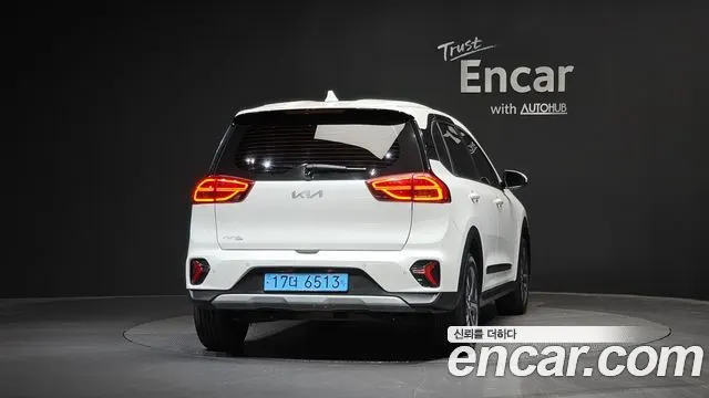 KIA NIRO PLUS 2023 — 143 787 км, белый, Корея — под ключ — фото 4