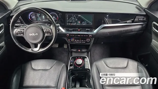 KIA NIRO PLUS 2023 — 143 787 км, белый, Корея — под ключ — фото 7