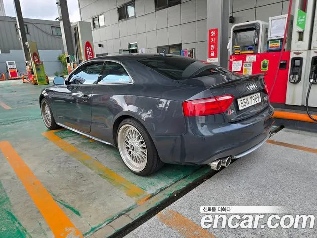 AUDI S5 2009