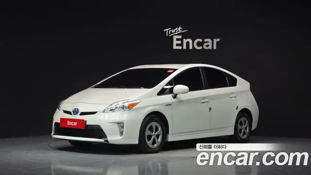 TOYOTA PRIUS 2015