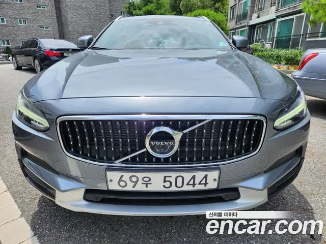 VOLVO V90 CROSS COUNTRY 2018 — 74 000 км, серый, Корея — под ключ — фото 11