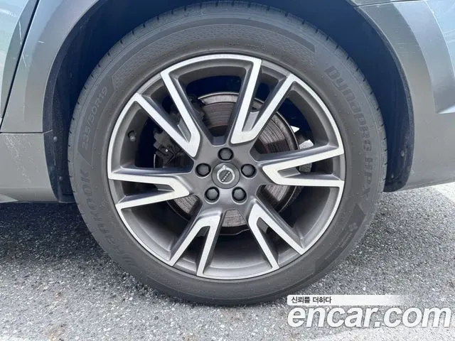 VOLVO V90 CROSS COUNTRY 2018 — 74 000 км, серый, Корея — под ключ — фото 5