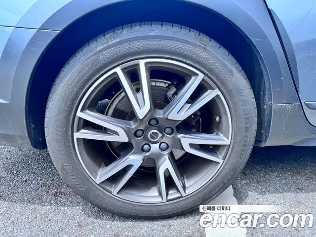 VOLVO V90 CROSS COUNTRY 2018 — 74 000 км, серый, Корея — под ключ — фото 8