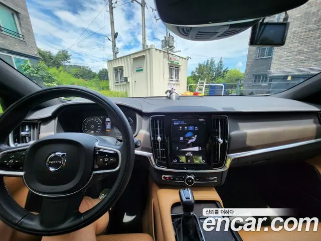 VOLVO V90 CROSS COUNTRY 2018 — 74 000 км, серый, Корея — под ключ — фото 10