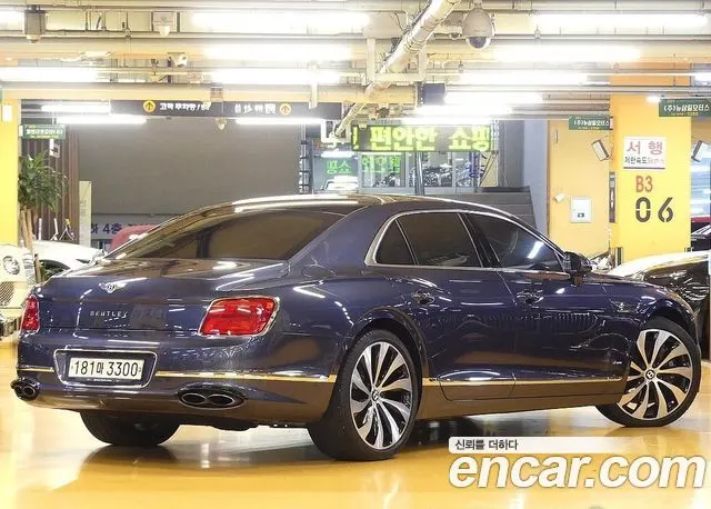 BENTLEY FLYING SPUR 2023 — 23 000 км, синий, Корея — под ключ — фото 2