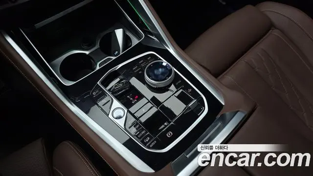 BMW X6 2025 — 15 182 км, чёрный, Корея — под ключ — фото 9