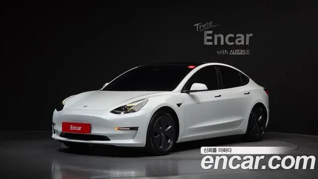TESLA MODEL 3 2022