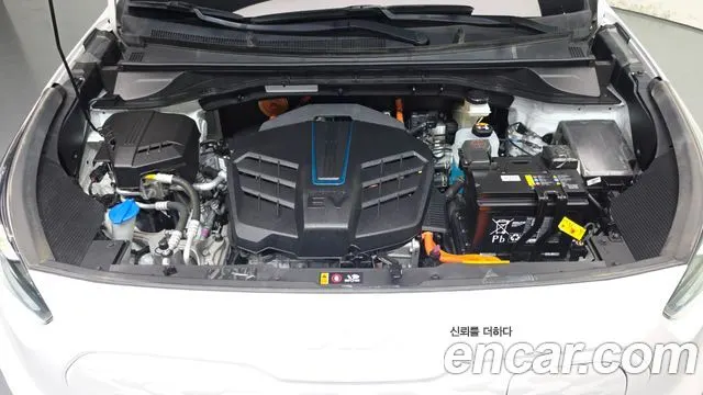 KIA NIRO PLUS 2023 — 107 396 км, белый, Корея — под ключ — фото 6