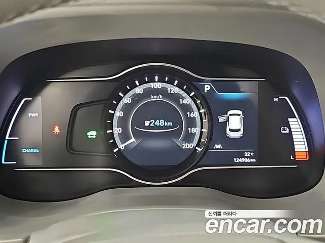 HYUNDAI KONA ELECTRIC 2019 — 124 833 км, белый, Корея — под ключ — фото 6