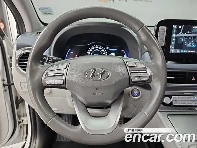 HYUNDAI KONA ELECTRIC 2019 — 124 833 км, белый, Корея — под ключ — фото 9
