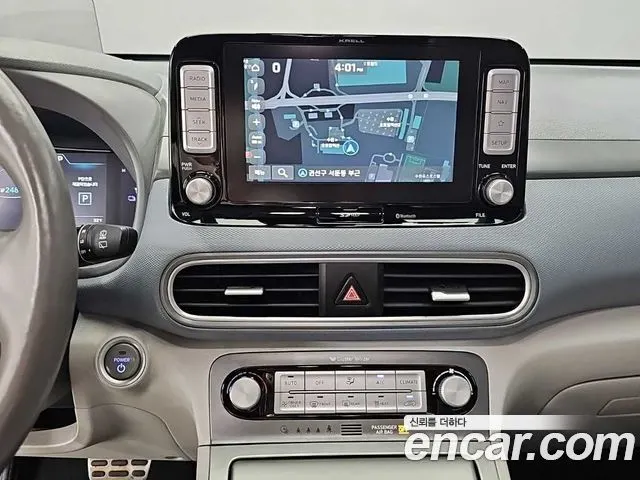 HYUNDAI KONA ELECTRIC 2019 — 124 833 км, белый, Корея — под ключ — фото 10