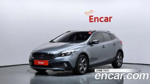 VOLVO V40 CROSS COUNTRY 2016